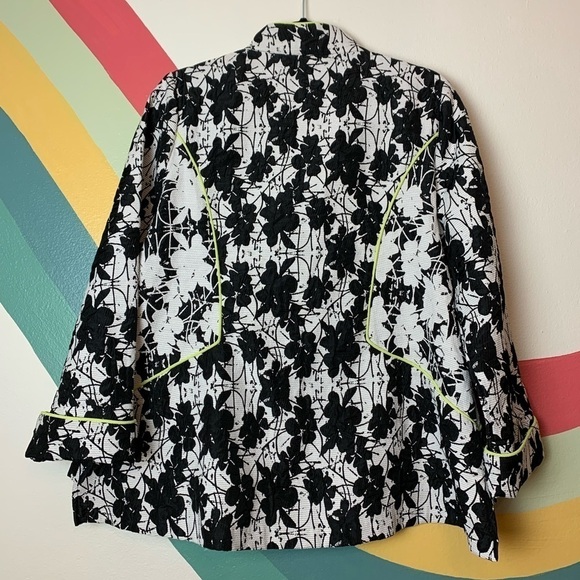 IC By Connie K Jacket Black And White Floral Green Piping Statement Button Large - Picture 3 of 7